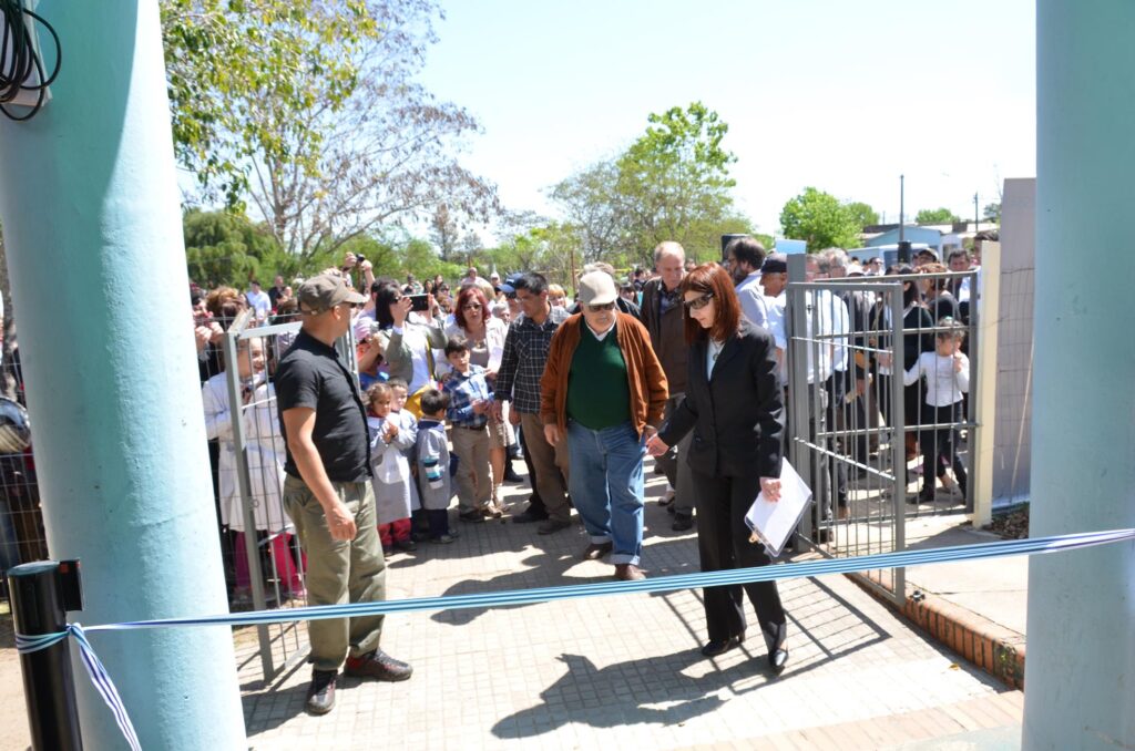 Presidente Sr. José Mujica inaugura el Banco de leche del Pereira Rossell 2013