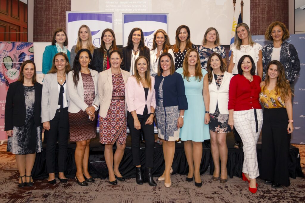 Con la Ministra de la Mujer Equidad y Genero de Chile Sra Isabel Pla delegación de Chile y OMEU. Marzo 2019