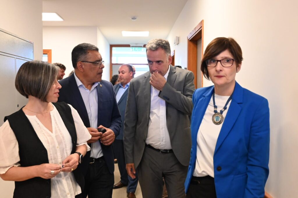Inaguración nuevo tomografo  en Hospital de Colonia con presencia del Presidente Yamandu Orsí,  octubre 2025